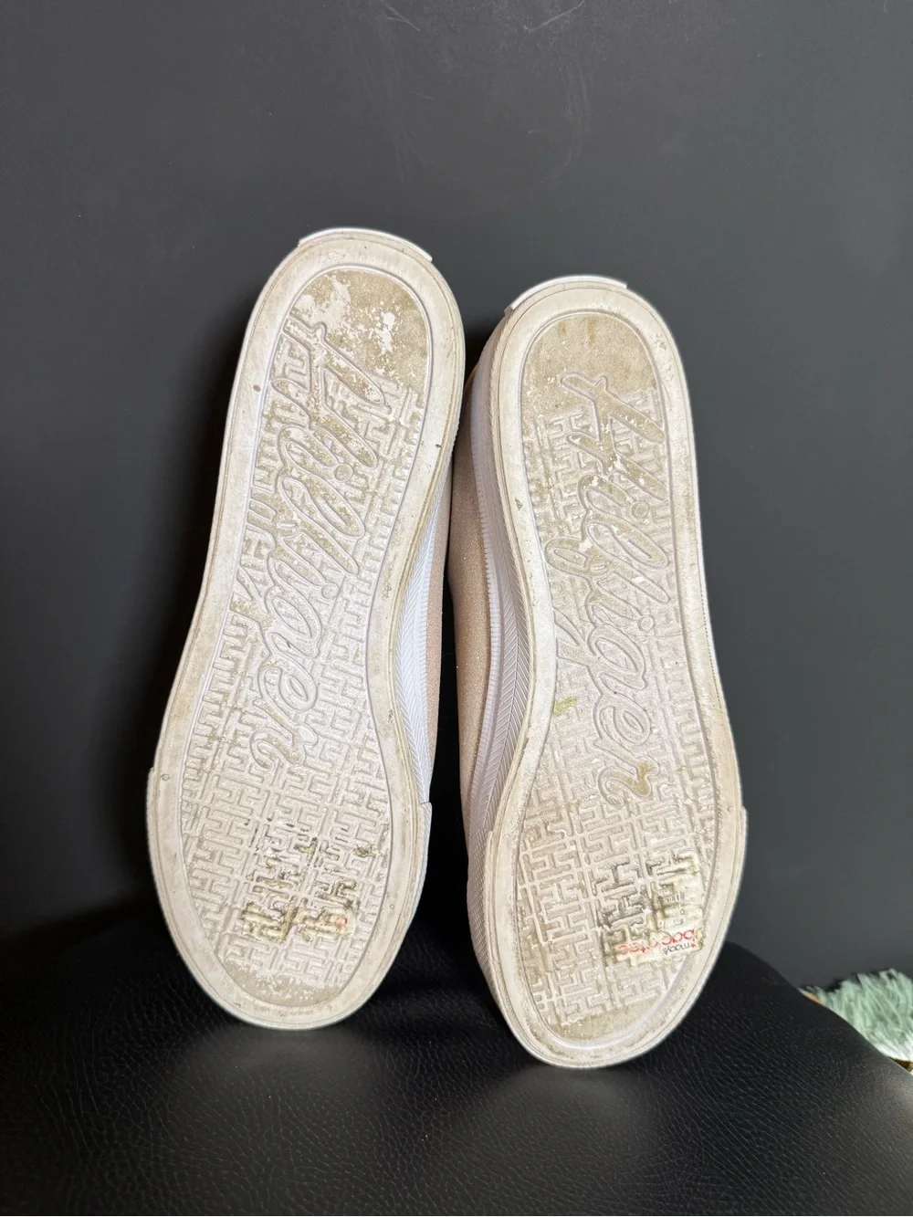 Tommy Hilfiger Twleania Gold Glitter Lace Up Sneakers Women’s Size 9M